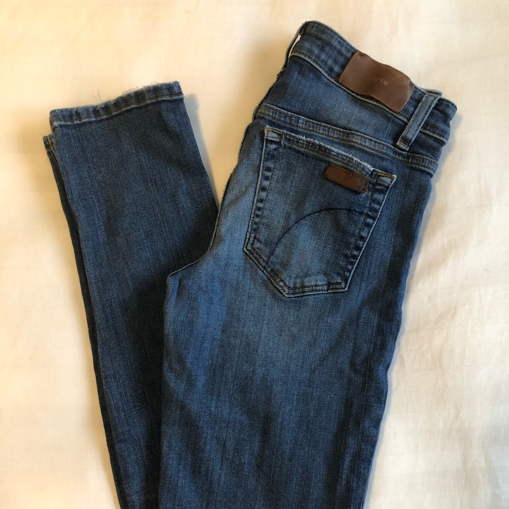 Straight Leg Distressed Jeans